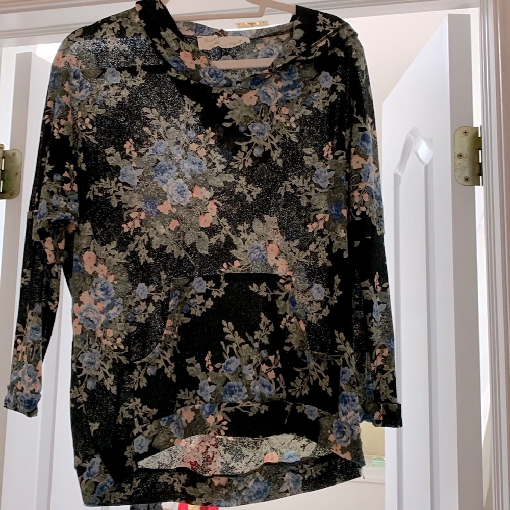 Vintage Havana Flowered hoodie. Medium.  black lightweight.
